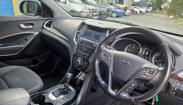 2016 Hyundai Santa Fe  auto low kms 7 seats easy finance 14.jpg